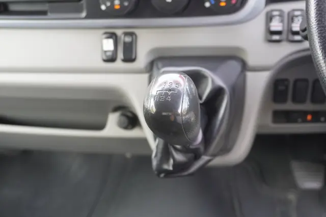 三菱 キャンター TPG-FEA50(2WD)の写真33