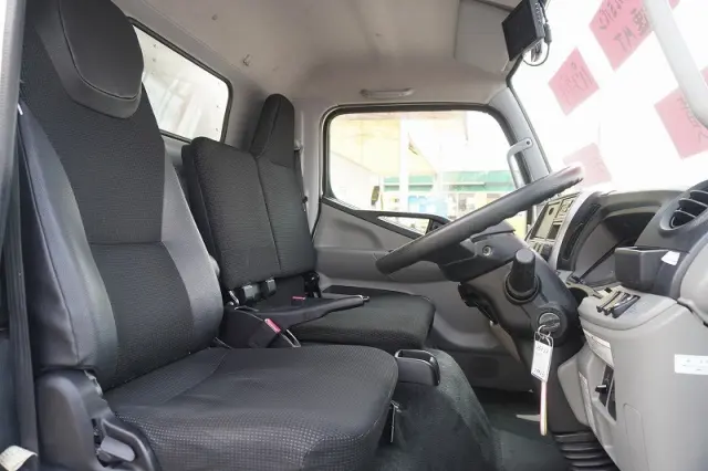 三菱 キャンター TPG-FEA50(2WD)の写真39