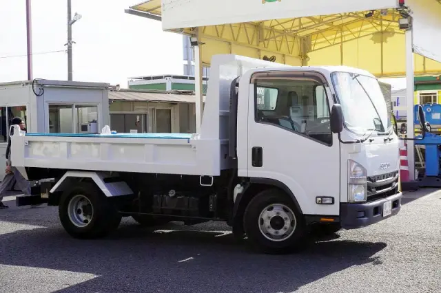 いすゞ エルフ TKG-NPR85YN(2WD)の写真6