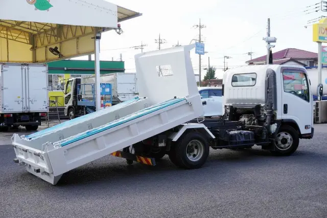 いすゞ エルフ TKG-NPR85YN(2WD)の写真9