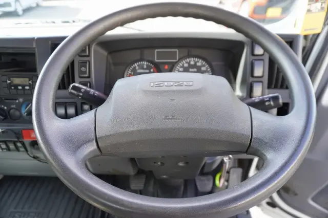 いすゞ エルフ TKG-NPR85YN(2WD)の写真32