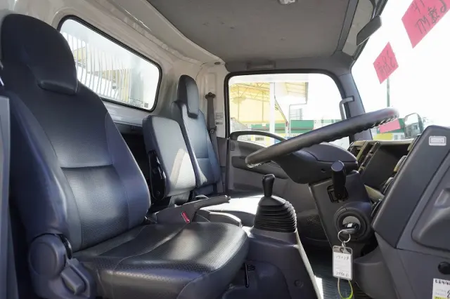 いすゞ エルフ TKG-NPR85YN(2WD)の写真38