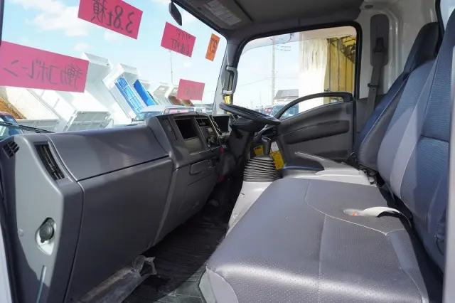 いすゞ エルフ TKG-NPR85YN(2WD)の写真40