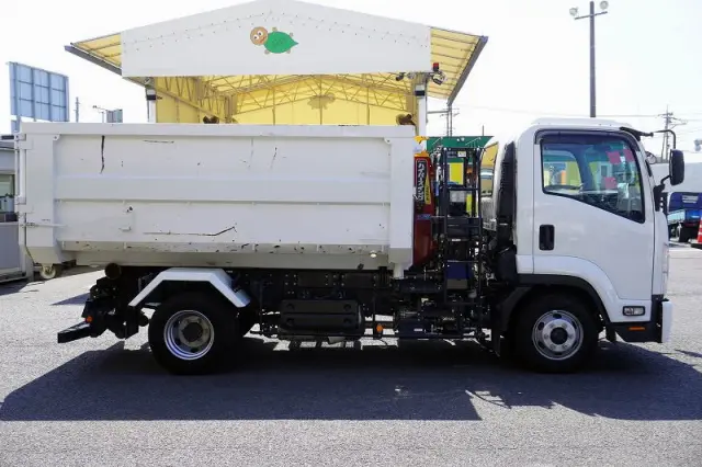 いすゞ フォワード 2RG-FRR90S2(2WD)の写真5