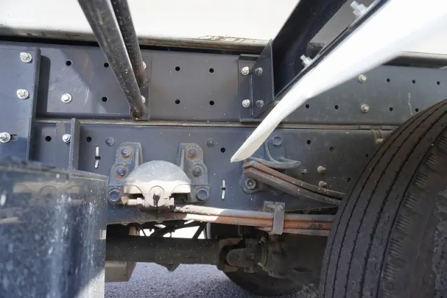 いすゞ フォワード 2RG-FRR90S2(2WD)の写真11