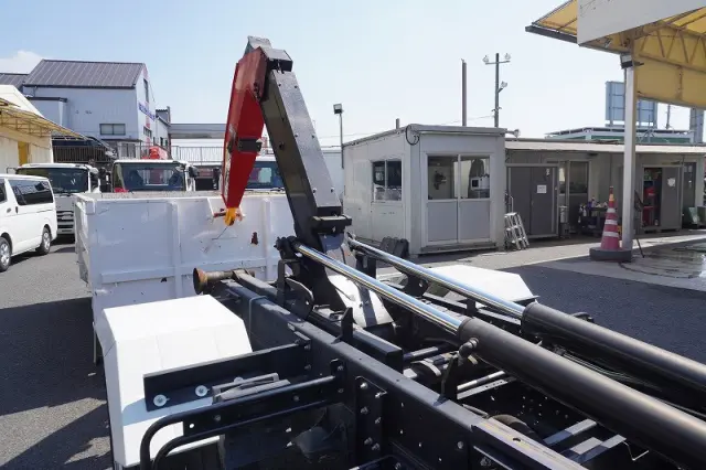 いすゞ フォワード 2RG-FRR90S2(2WD)の写真25