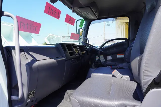 いすゞ フォワード 2RG-FRR90S2(2WD)の写真36