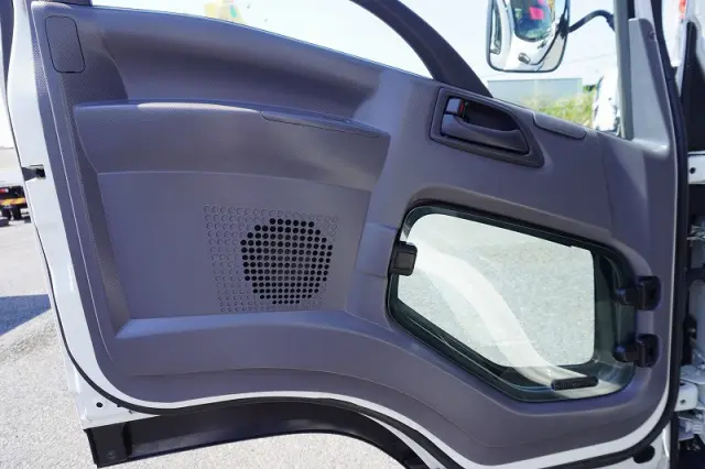 いすゞ フォワード 2RG-FRR90S2(2WD)の写真38