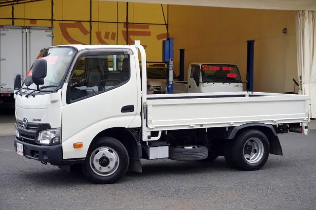 日野 デュトロ TKG-XZU605M(2WD)の写真1