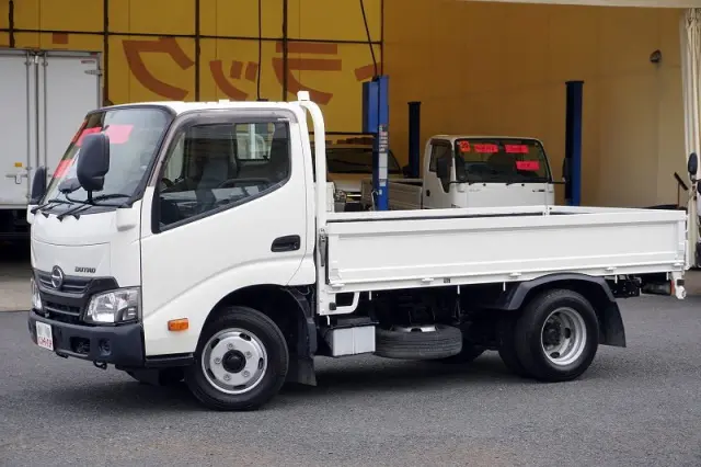 日野 デュトロ TKG-XZU605M(2WD)の写真1