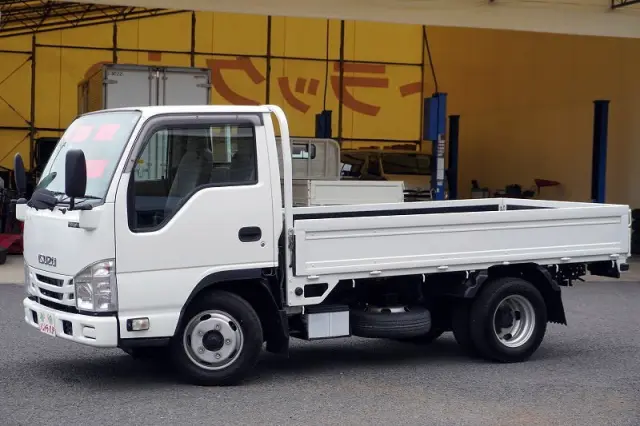 いすゞ エルフ TRG-NJR85A(2WD)の写真1