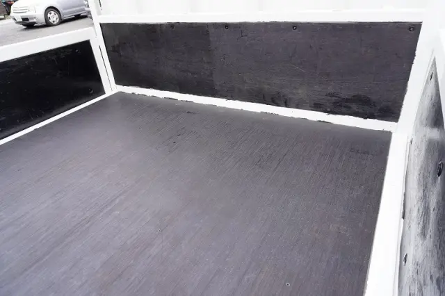 いすゞ エルフ TRG-NJR85A(2WD)の写真21