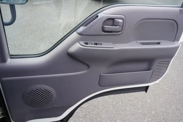 いすゞ エルフ TRG-NJR85A(2WD)の写真28