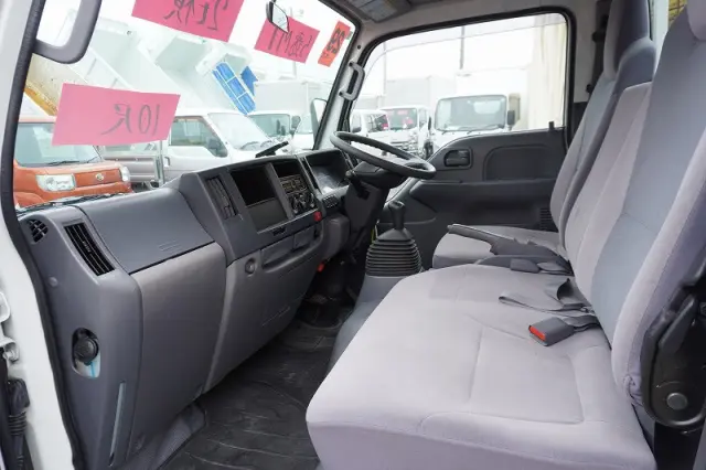 いすゞ エルフ TRG-NJR85A(2WD)の写真31