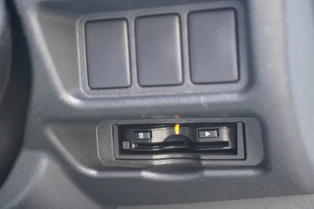 トヨタ ハイエースバン CBF-TRH200V(2WD)の写真35