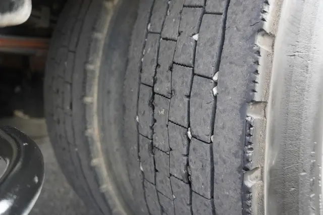 いすゞ フォワード TKG-FRR90S1(2WD)の写真10