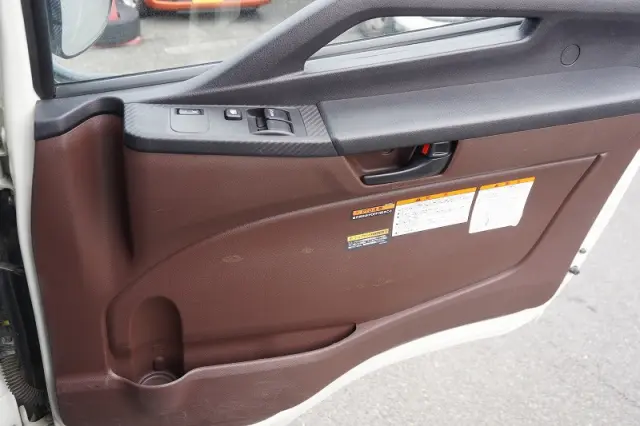 日野 レンジャー 2KG-FC2ABA(2WD)の写真38