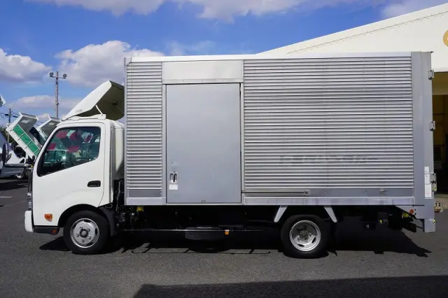 トヨタ ダイナ TKG-XZU710(2WD)の写真3