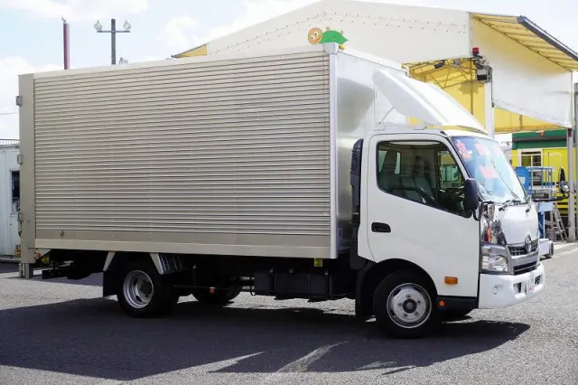 トヨタ ダイナ TKG-XZU710(2WD)の写真6