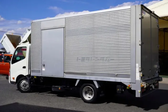 トヨタ ダイナ TKG-XZU710(2WD)の写真7