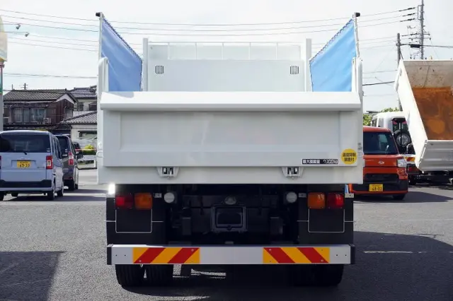 三菱 ファイター 2KG-FK62FZ(2WD)の写真4