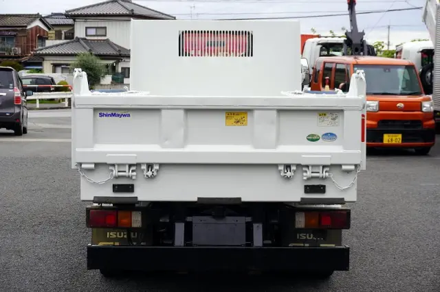 いすゞ エルフ TPG-NKR85AN(2WD)の写真4