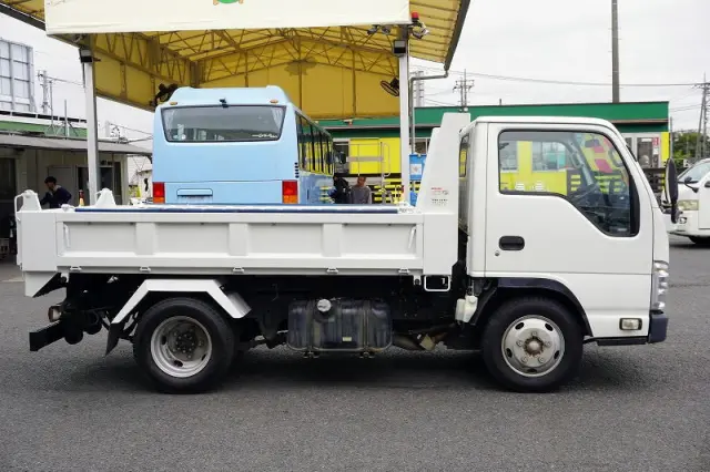 いすゞ エルフ TPG-NKR85AN(2WD)の写真5