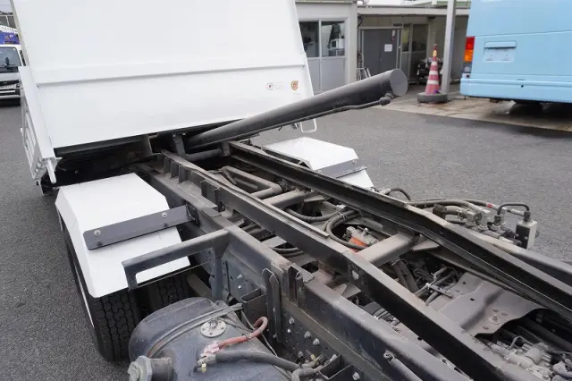 いすゞ エルフ TPG-NKR85AN(2WD)の写真20