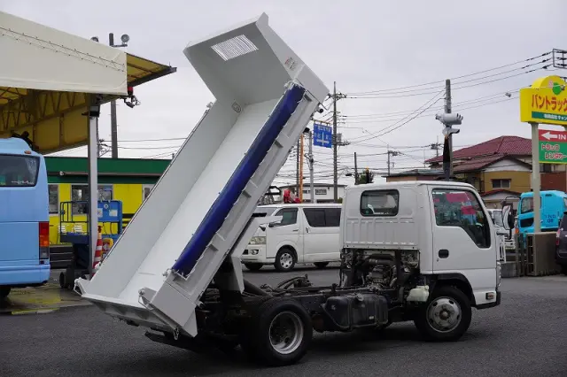 いすゞ エルフ TPG-NKR85AN(2WD)の写真27