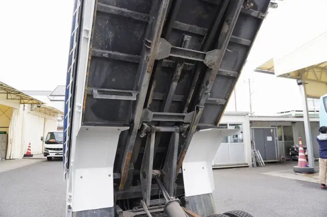 いすゞ エルフ TPG-NKR85AN(2WD)の写真29