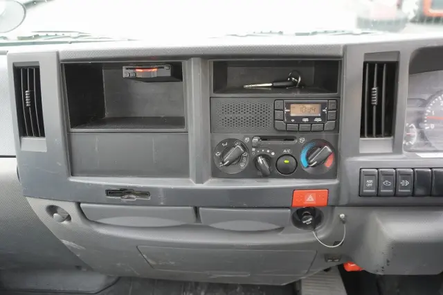 いすゞ エルフ TPG-NKR85AN(2WD)の写真32