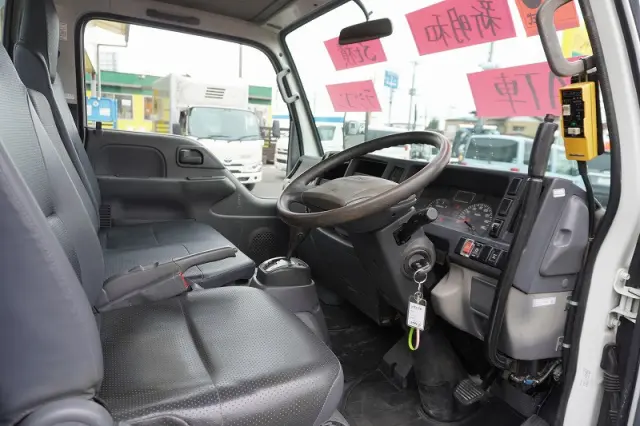 いすゞ エルフ TPG-NKR85AN(2WD)の写真37