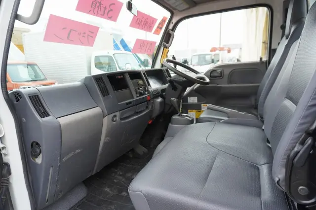 いすゞ エルフ TPG-NKR85AN(2WD)の写真38