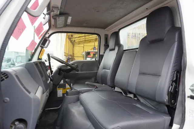 いすゞ エルフ TPG-NKR85AN(2WD)の写真39