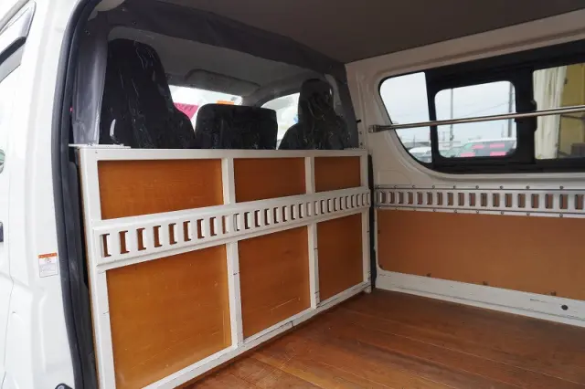 トヨタ ハイエースバン CBF-TRH200V(2WD)の写真27