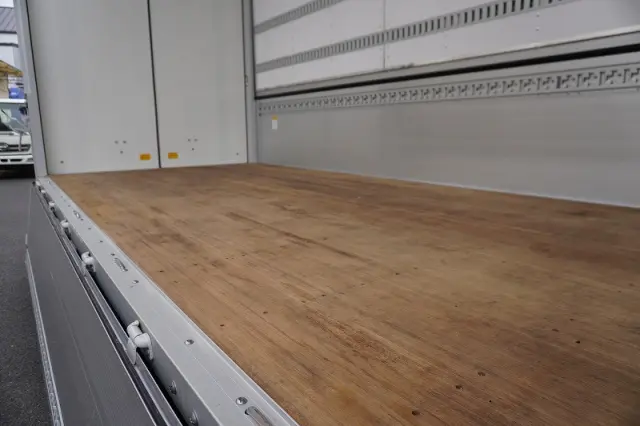 三菱 キャンター 2RG-FEB50(2WD)の写真15