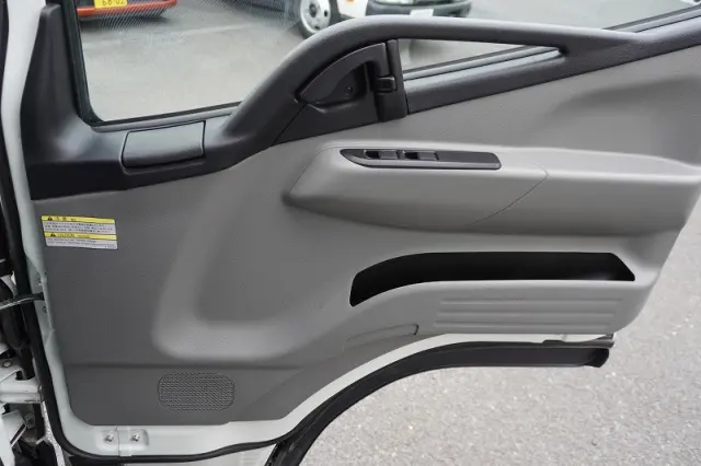 三菱 キャンター 2RG-FEB50(2WD)の写真35