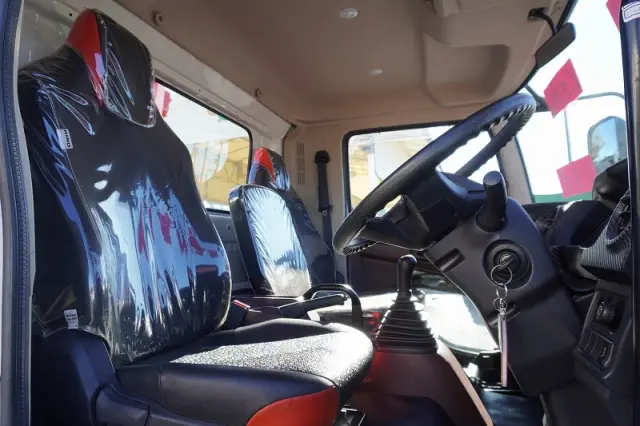 日野 レンジャー 2KG-FC2ABA(2WD)の写真37