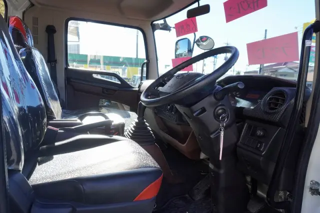 日野 レンジャー 2KG-FC2ABA(2WD)の写真38