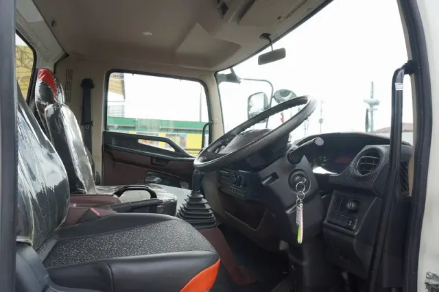 日野 レンジャー 2KG-FC2ABA(2WD)の写真40