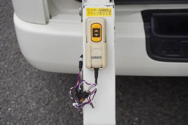 トヨタ ハイエースバン CBF-TRH200V(2WD)の写真20