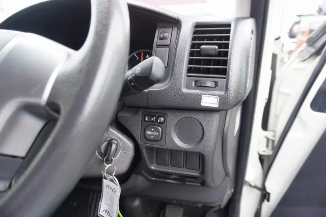 トヨタ ハイエースバン CBF-TRH200V(2WD)の写真39