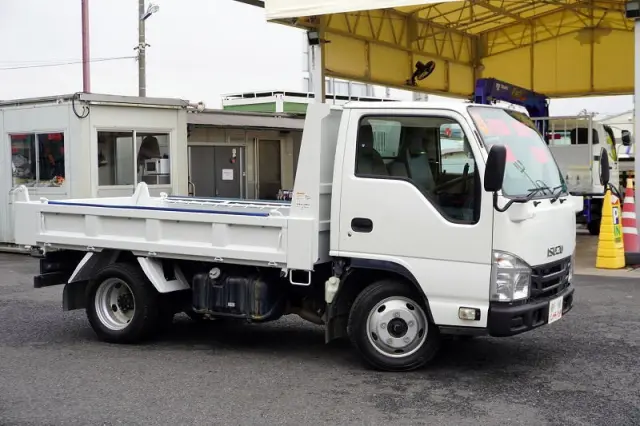 いすゞ エルフ TPG-NJR85AN(2WD)の写真6
