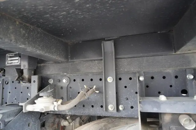 いすゞ エルフ TPG-NJR85AN(2WD)の写真12