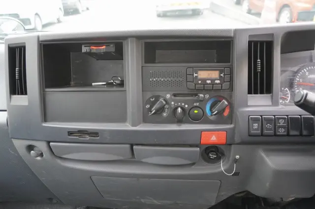 いすゞ エルフ TPG-NJR85AN(2WD)の写真30