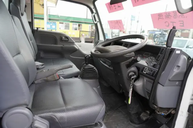 いすゞ エルフ TPG-NJR85AN(2WD)の写真35