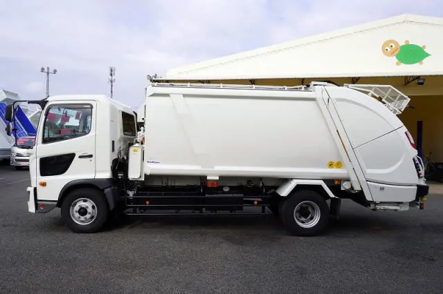 日野 レンジャー 2DG-GC2ABA(2WD)の写真3