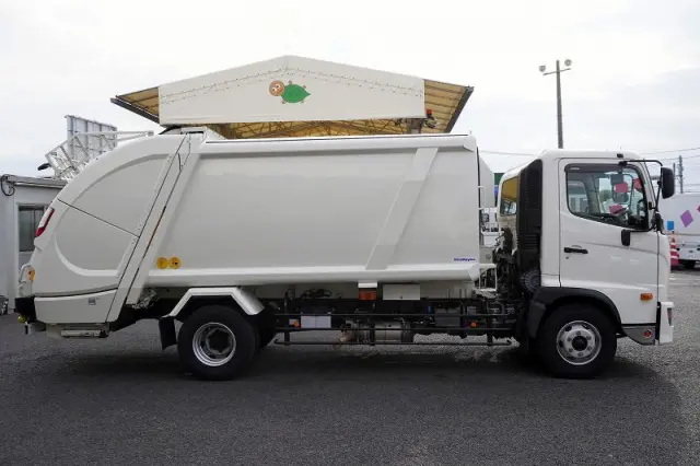 日野 レンジャー 2DG-GC2ABA(2WD)の写真5