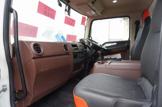 日野 レンジャー 2DG-GC2ABA(2WD)の写真39