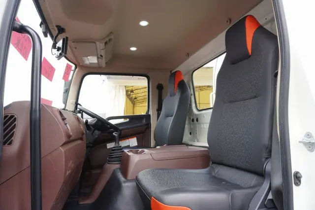 日野 レンジャー 2DG-GC2ABA(2WD)の写真40